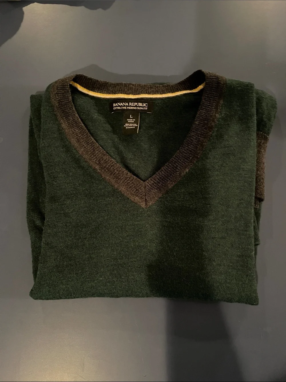 Banana Republic Men's Forest Green V-Neck Sweater with Grey Contrast Trim